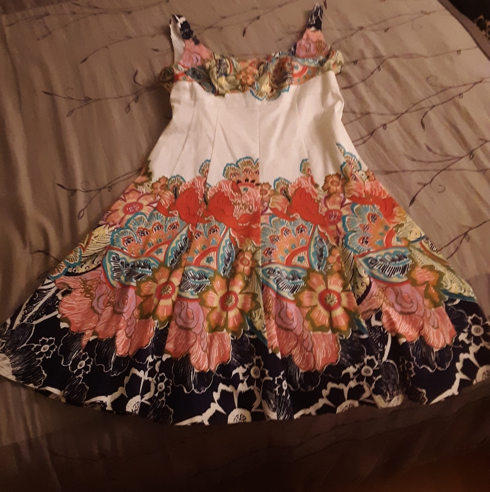 Nine West, sz 10, 97% cotton, silk liner. NWOT